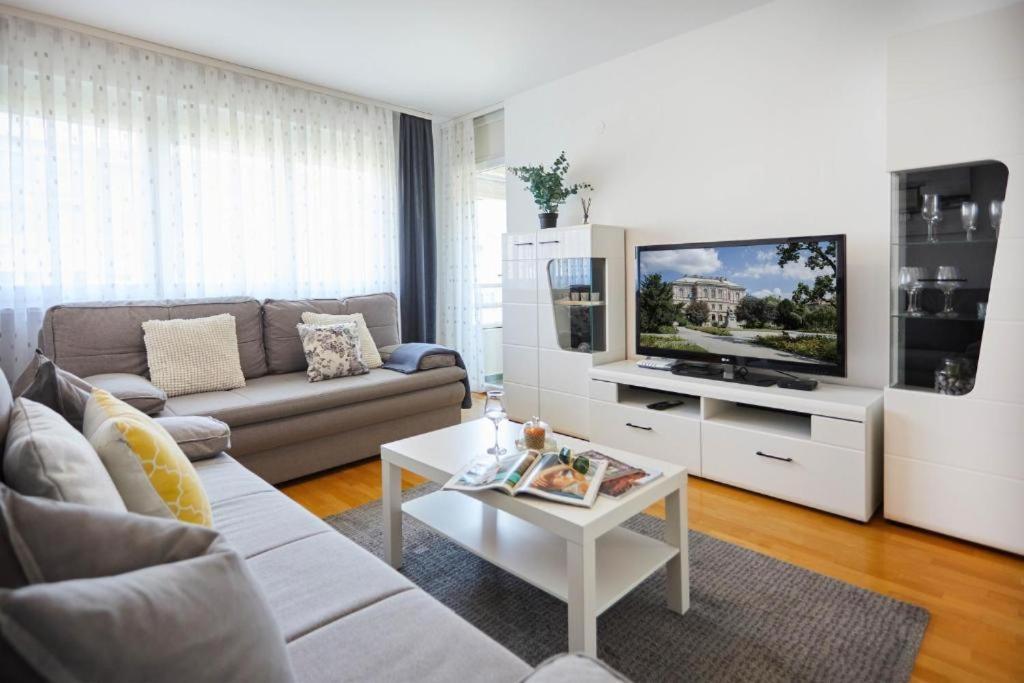 Apartment Madral Zagreb Exterior photo